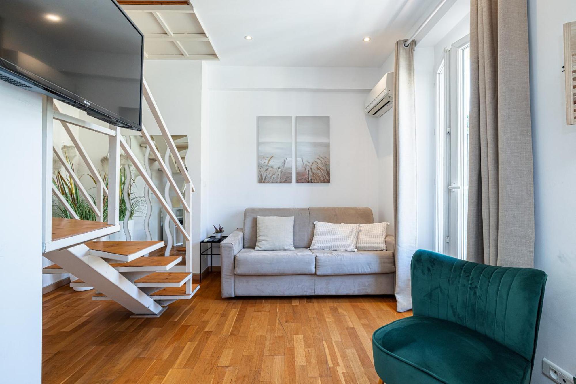 Massena Street - 1 Bdr Duplex With Ac & Parking Lejlighed Nice Eksteriør billede